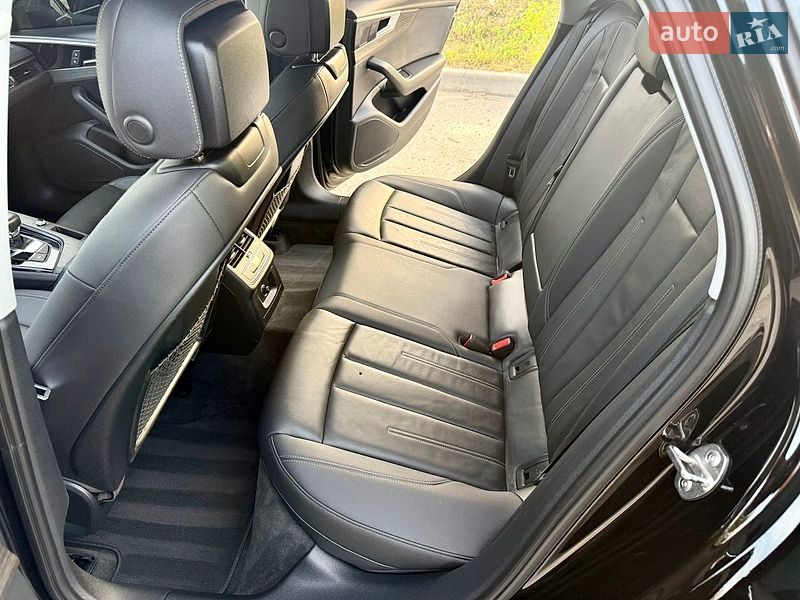 Седан Audi A4 2020 в Рівному