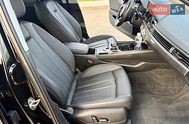 Седан Audi A4 2020 в Рівному