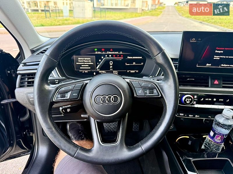 Седан Audi A4 2020 в Рівному