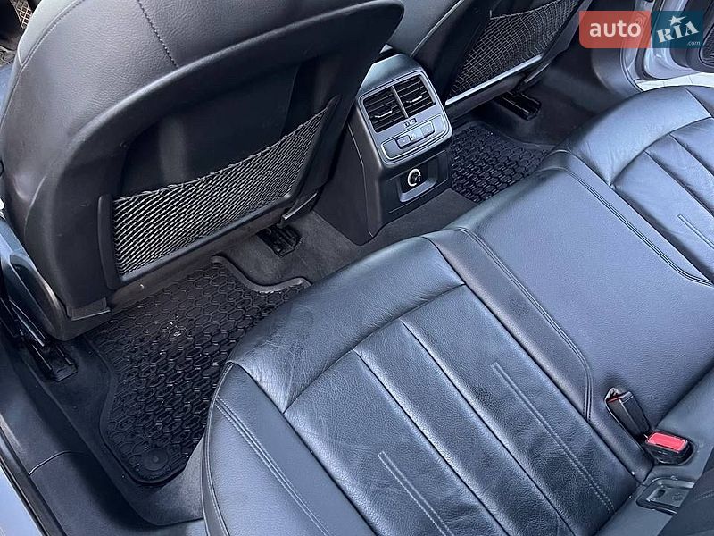 Седан Audi A4 2017 в Лубнах