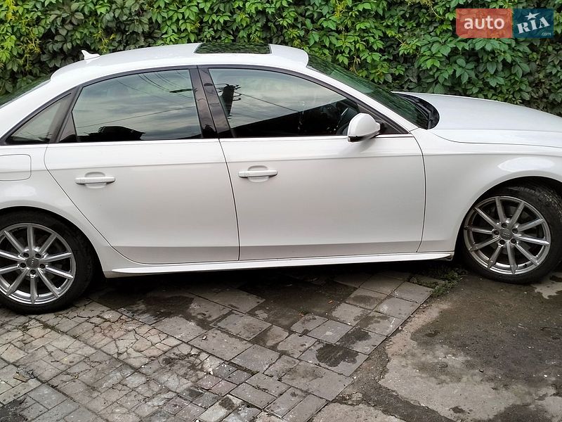 Седан Audi A4 2014 в Києві