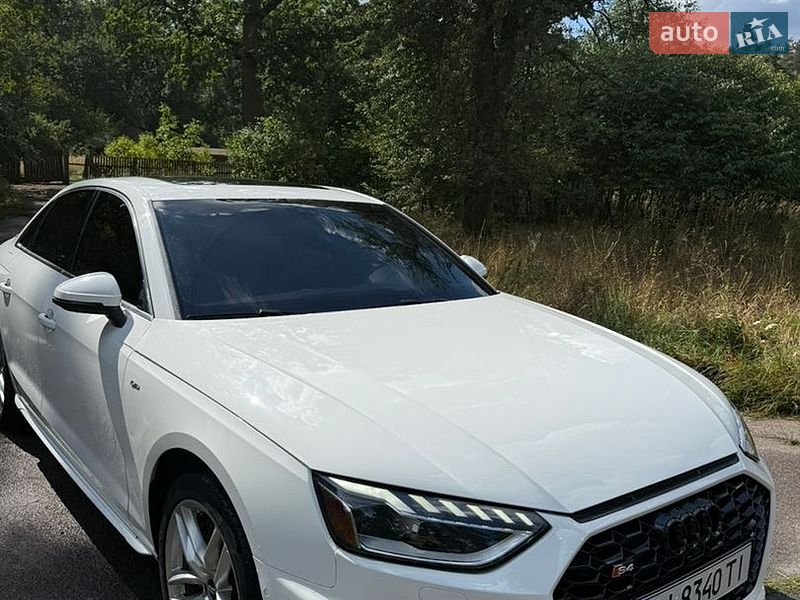 Седан Audi A4 2020 в Киеве