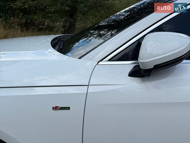 Седан Audi A4 2020 в Киеве