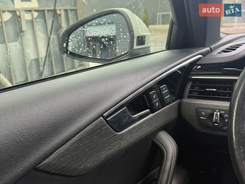 Седан Audi A4 2020 в Киеве