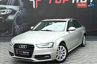 Седан Audi A4 2015 в Львове