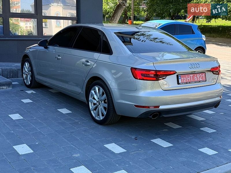 Седан Audi A4 2017 в Трускавці