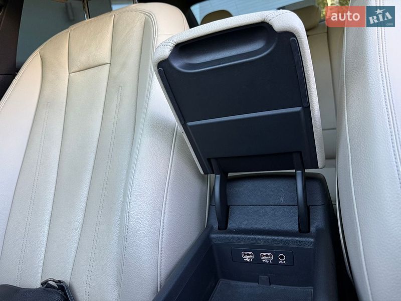 Седан Audi A4 2017 в Трускавці