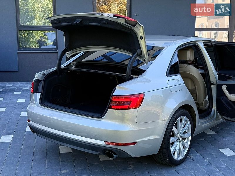 Седан Audi A4 2017 в Трускавці