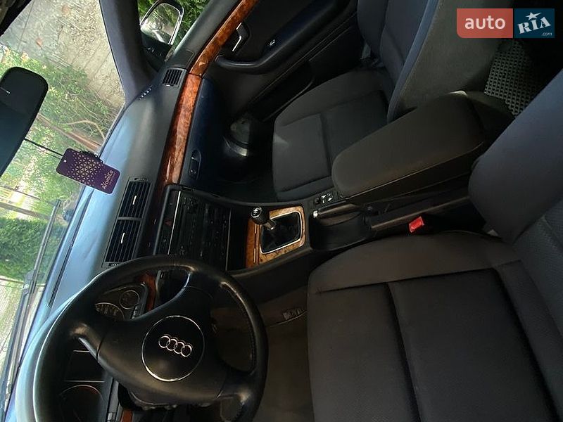 Универсал Audi A4 2001 в Виноградове