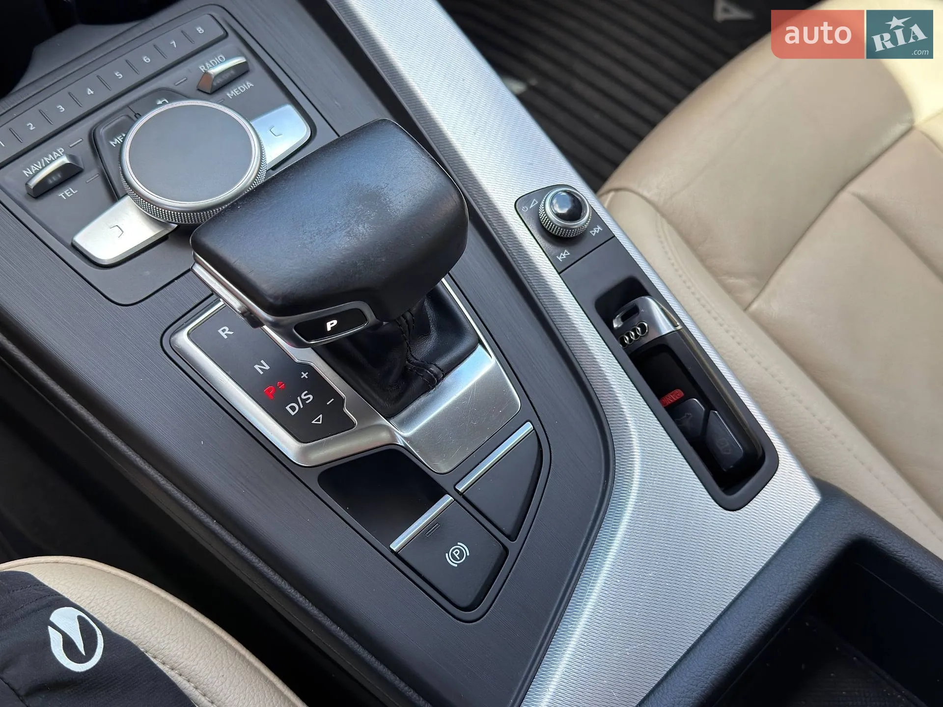 2016 Audi A4 - мініатюра 32