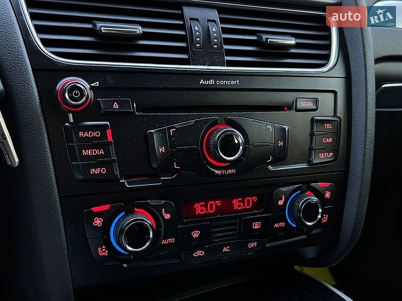 Седан Audi A4 2012 в Львові
