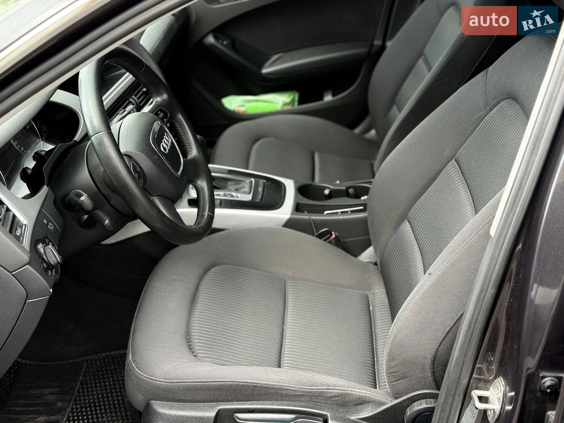 2010 Audi A4 - мініатюра 8