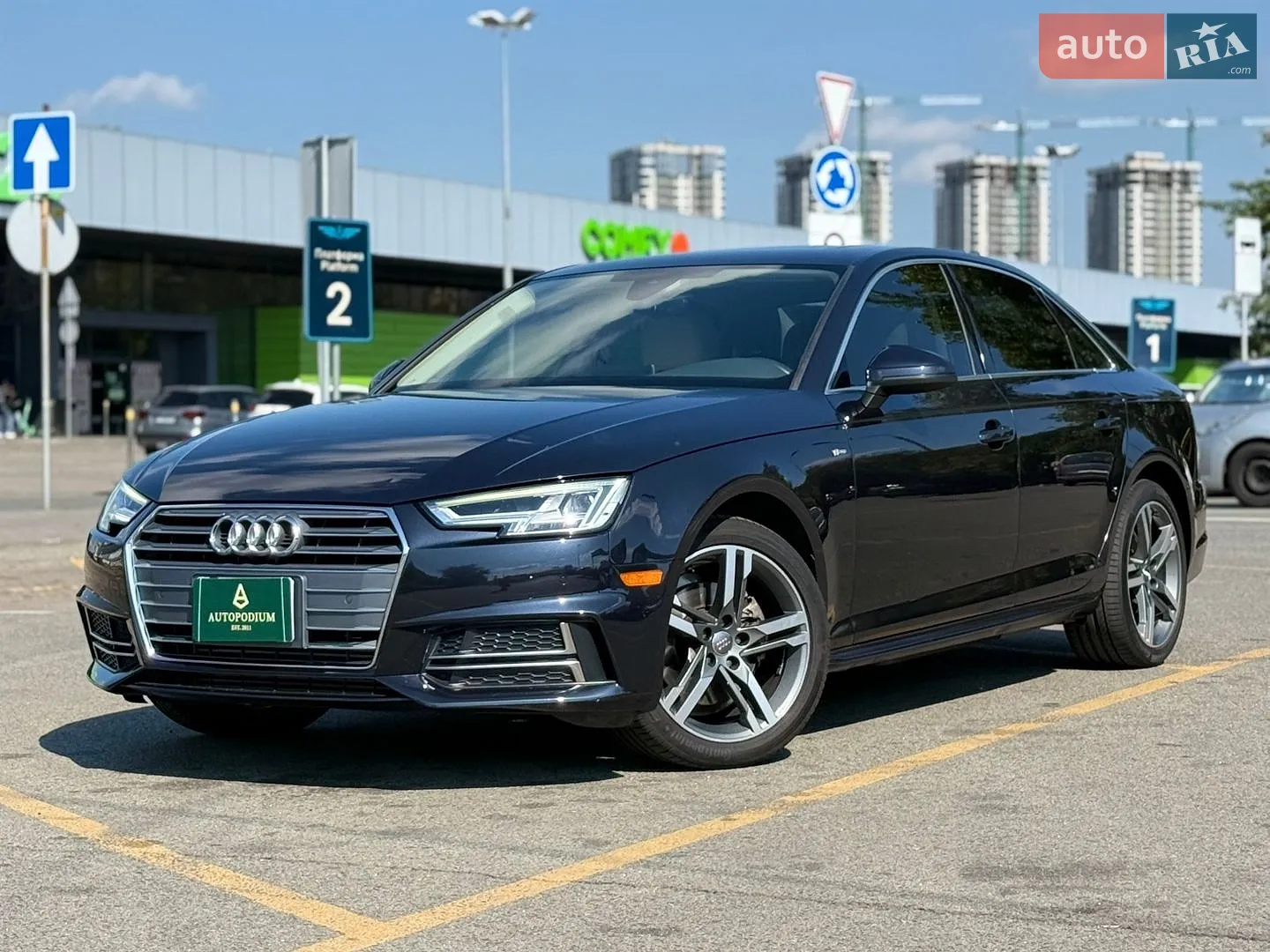 2018 Audi A4 - фото 1