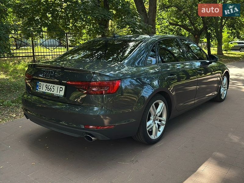 Седан Audi A4 2016 в Кременчуге
