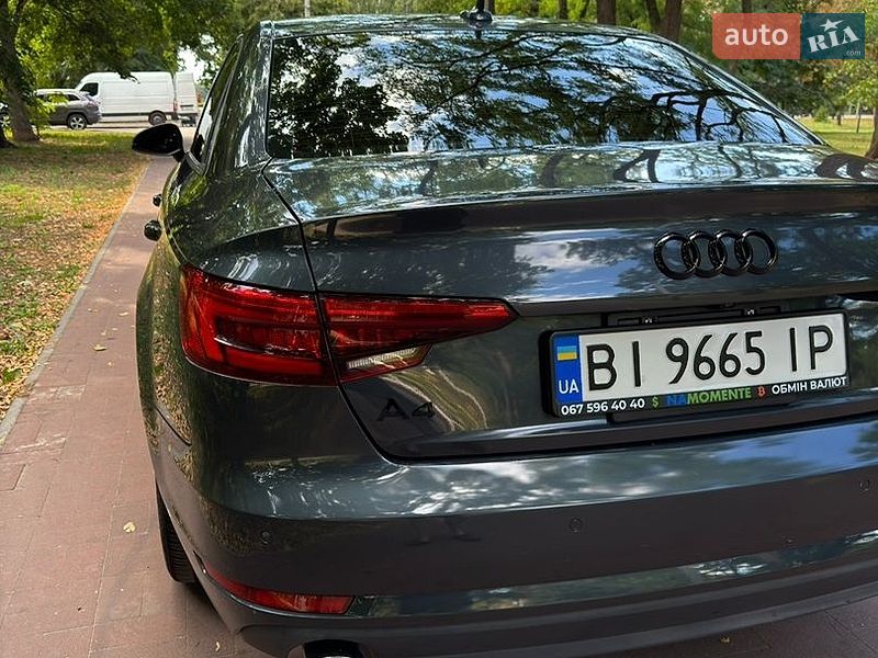 Седан Audi A4 2016 в Кременчуге