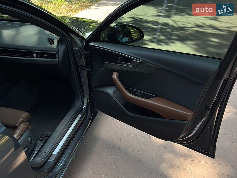 Седан Audi A4 2016 в Кременчуге