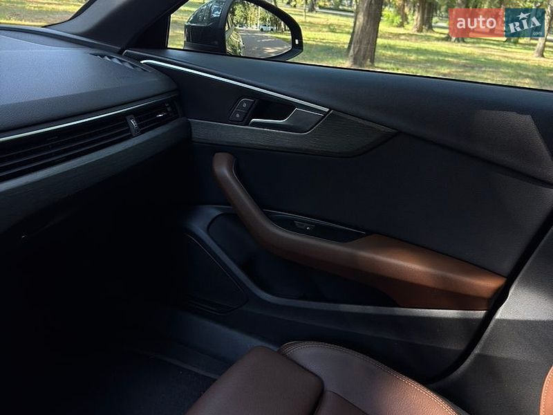 Седан Audi A4 2016 в Кременчуге