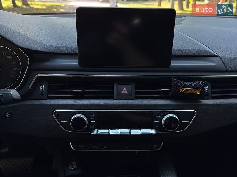 Седан Audi A4 2016 в Кременчуге