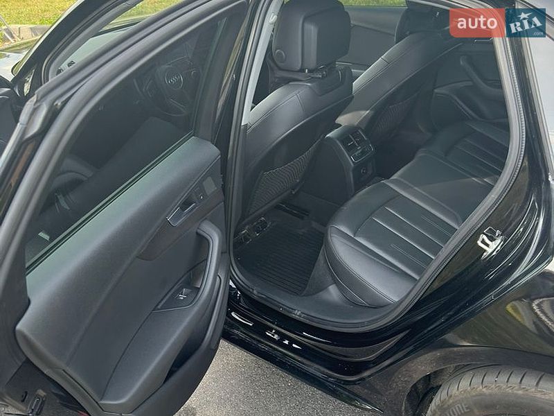Седан Audi A4 2016 в Виннице