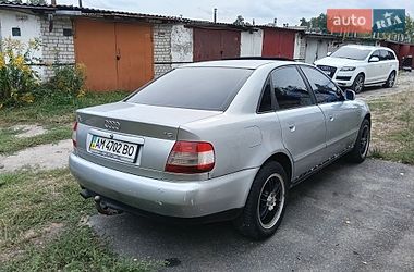 Седан Audi A4 1998 в Малині