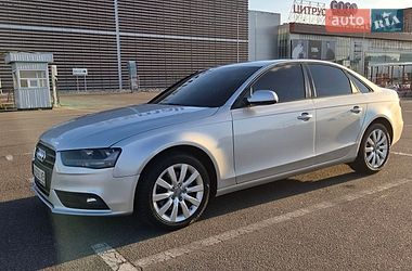 Седан Audi A4 2012 в Киеве