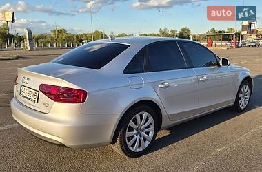 Седан Audi A4 2012 в Києві
