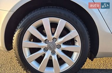 Седан Audi A4 2012 в Києві