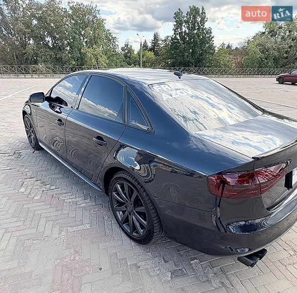 Седан Audi A4 2014 в Харкові