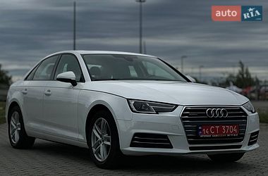 Седан Audi A4 2016 в Львове