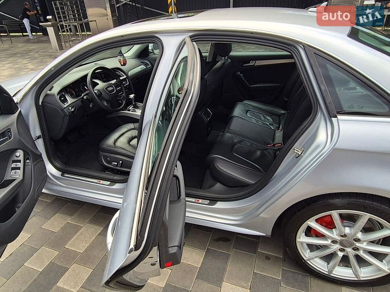 Седан Audi A4 2015 в Полтаві