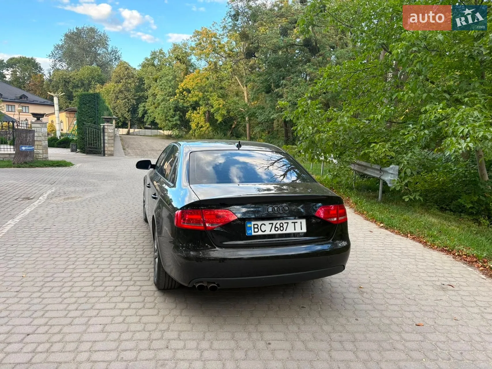 2010 Audi A4 - мініатюра 4