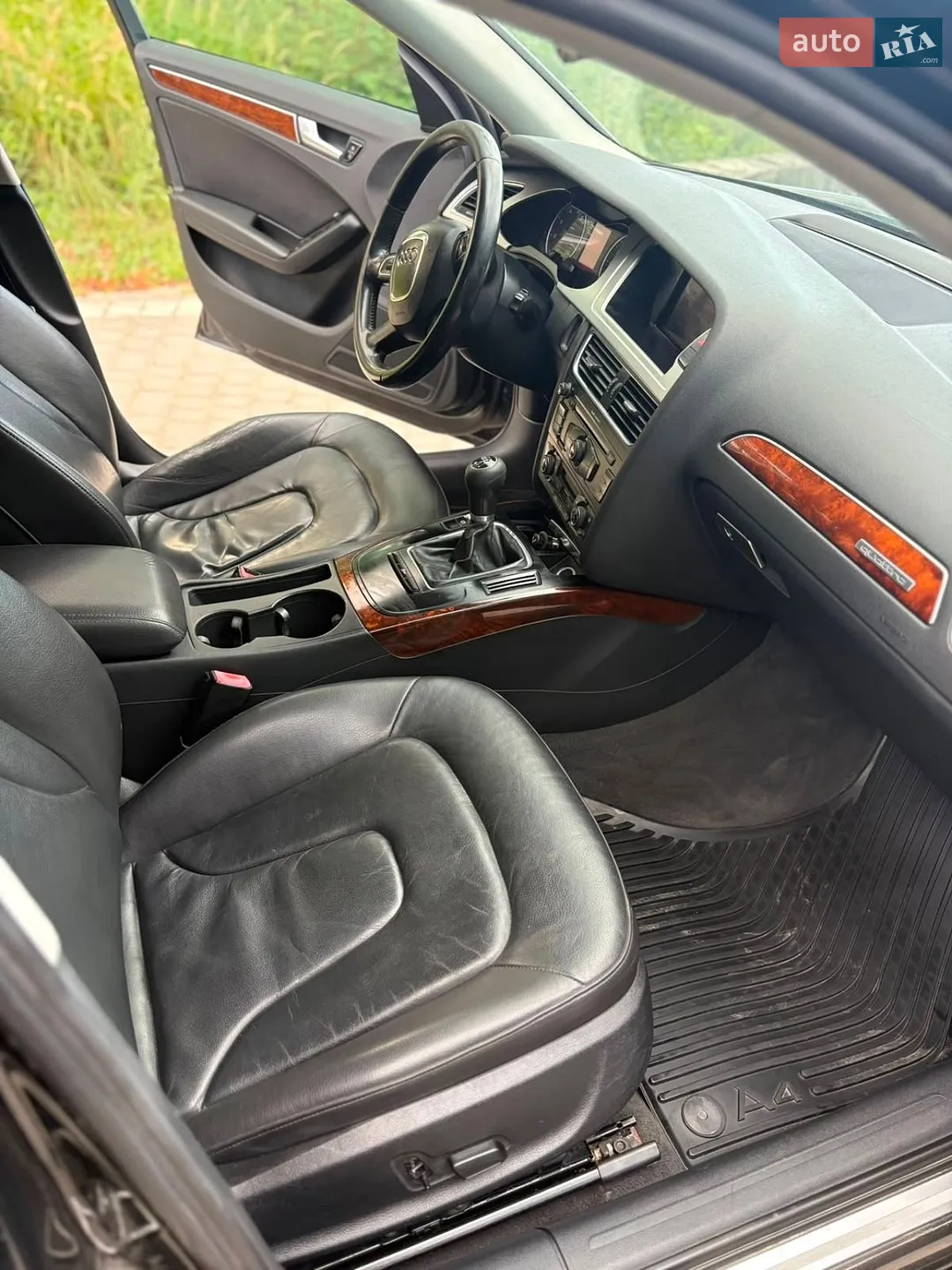 2010 Audi A4 - мініатюра 13