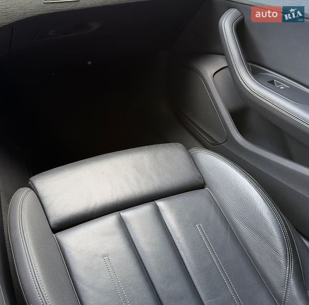 Седан Audi A4 2022 в Одесі