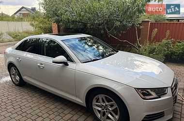 Седан Audi A4 2017 в Полтаві