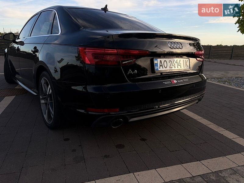 Седан Audi A4 2016 в Мукачевому