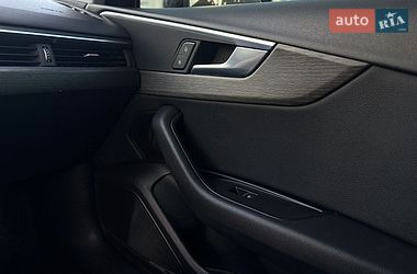 Седан Audi A4 2016 в Мукачевому