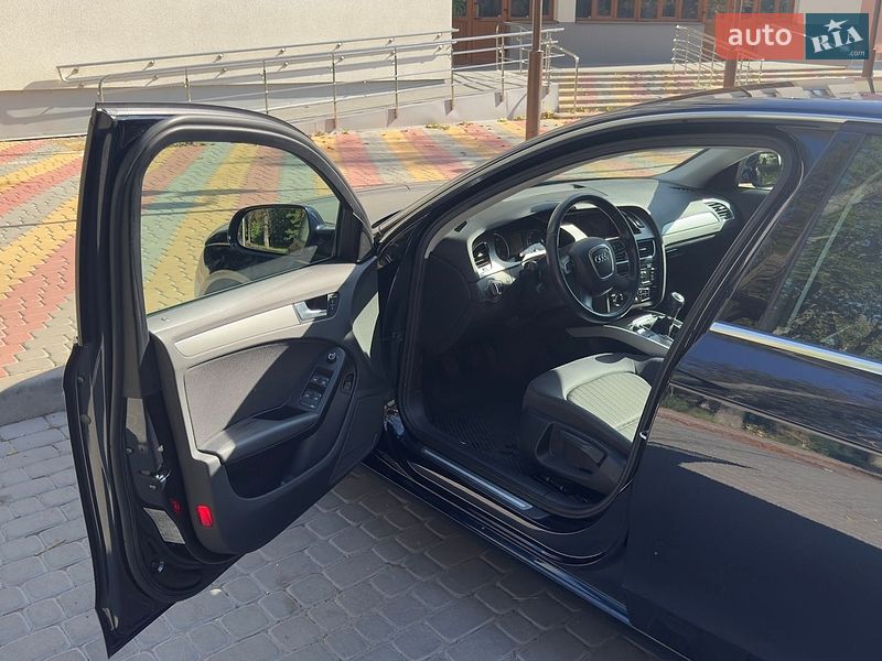 Седан Audi A4 2009 в Виннице