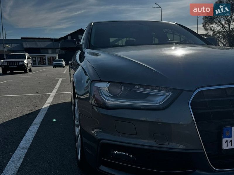 Седан Audi A4 2014 в Києві