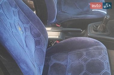 Седан Audi A4 1995 в Шептицькому