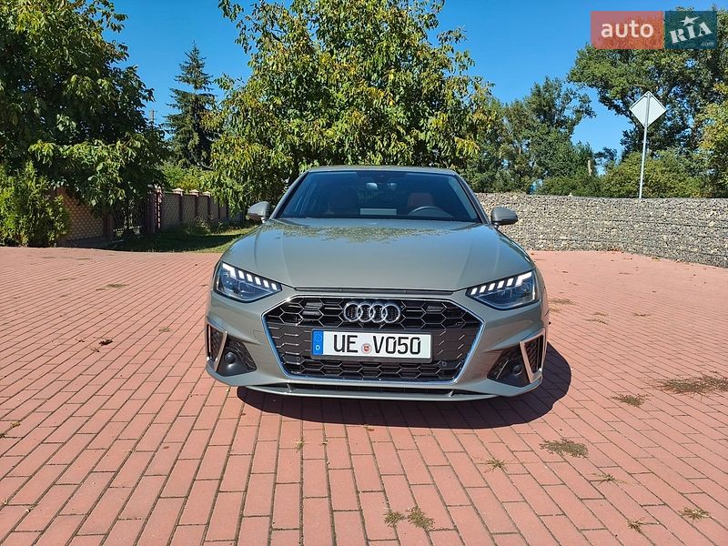 Седан Audi A4 2023 в Івано-Франківську