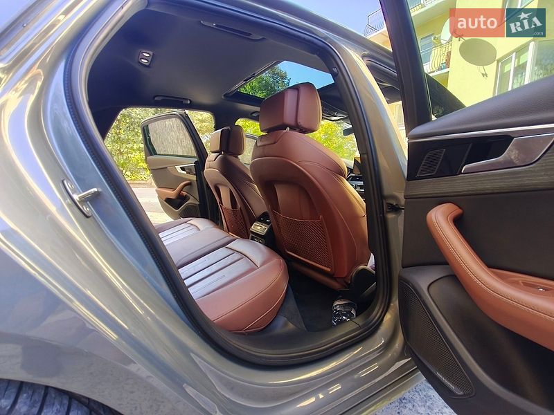 Седан Audi A4 2023 в Івано-Франківську