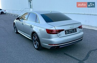 Седан Audi A4 2017 в Луцке