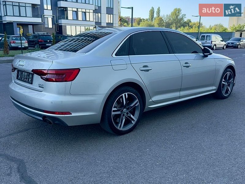 Седан Audi A4 2017 в Луцке