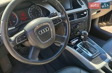 Седан Audi A4 2010 в Надворной
