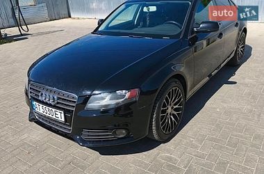 Седан Audi A4 2010 в Надворной