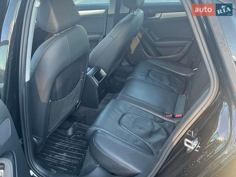 Седан Audi A4 2013 в Самборе