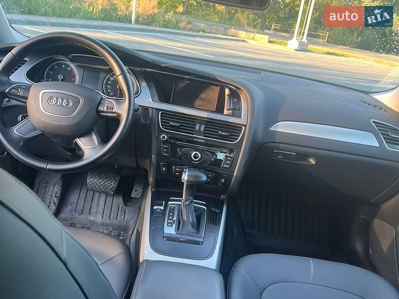 Седан Audi A4 2013 в Самборе