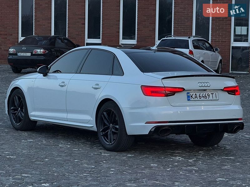 Седан Audi A4 2017 в Днепре