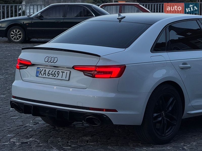 Седан Audi A4 2017 в Днепре