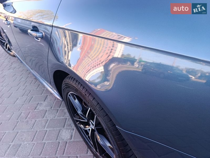 Седан Audi A4 2014 в Львові